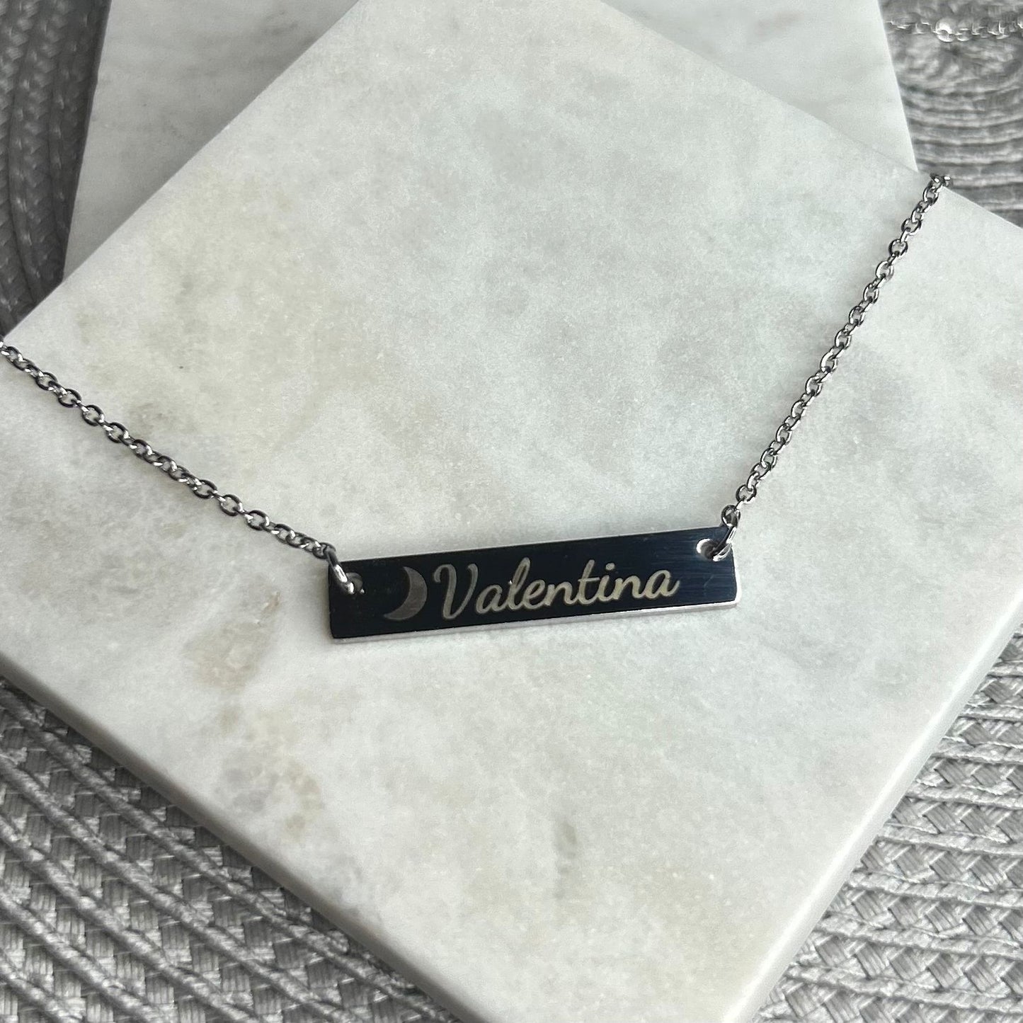 Name customizable necklace