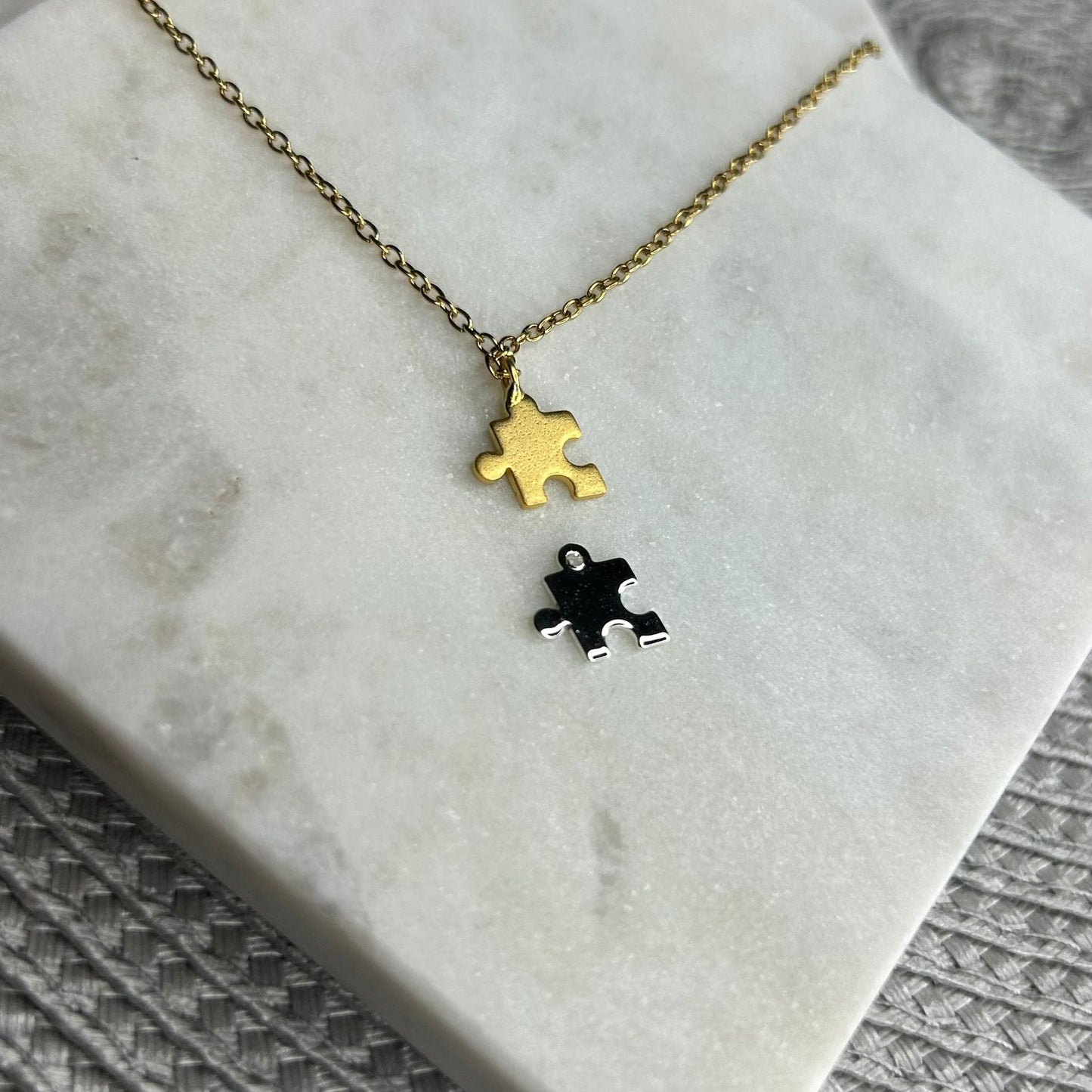 Puzzle customizable necklace