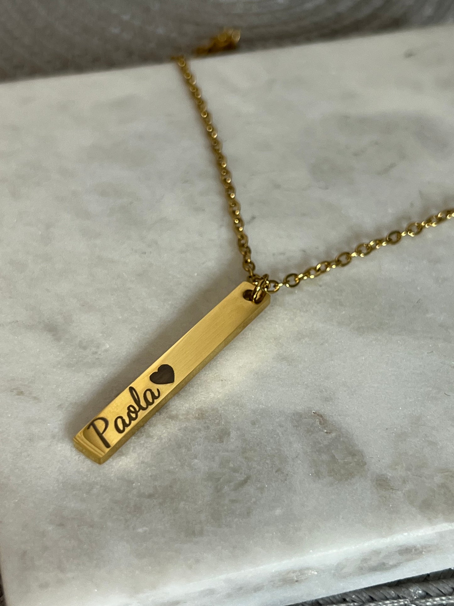 Side link customizable necklace