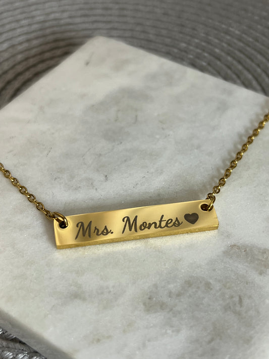 Name customizable necklace