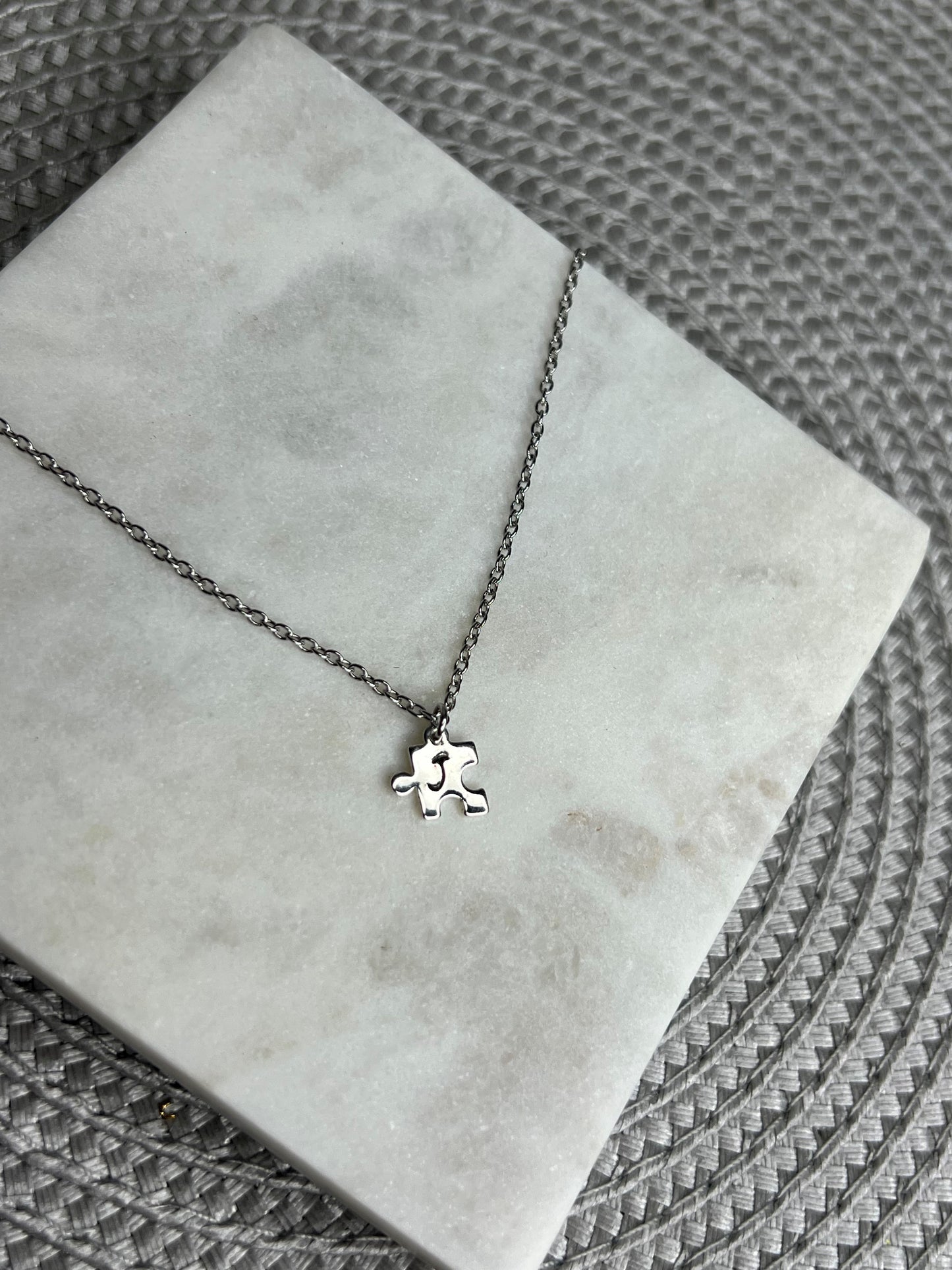 Puzzle customizable necklace